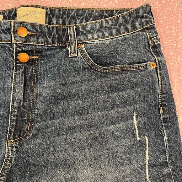 Universal Thread Blue Jean Shorts with Distressed Details and Frayed Hem - Picture 3 of 9